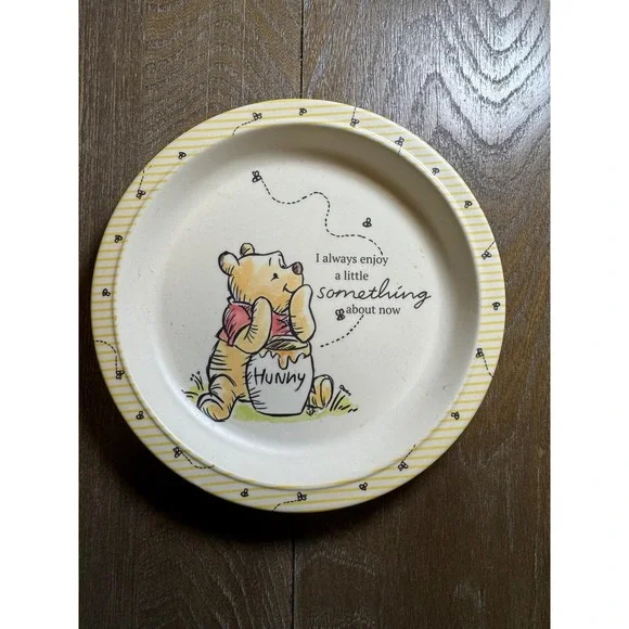 Vintage Disney Winnie the Pooh Melamine Plate Classic Yellow Striped 8" - Picture 1 of 3